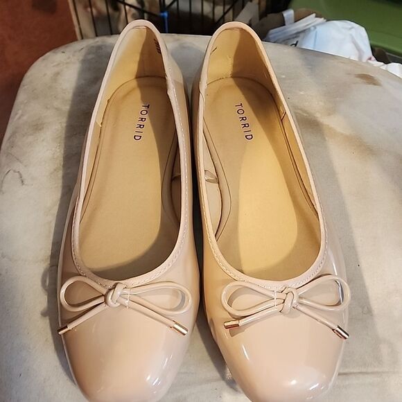 Torrid flats size 11.5 beige tan NWOT - Picture 1 of 5